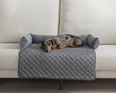 tapis pour chien protecto confort gris fonce teckel arlequin dort 